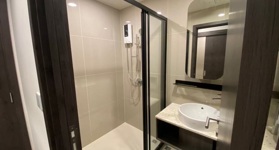 For rent 1 bed condo in Huai Khwang, Bangkok