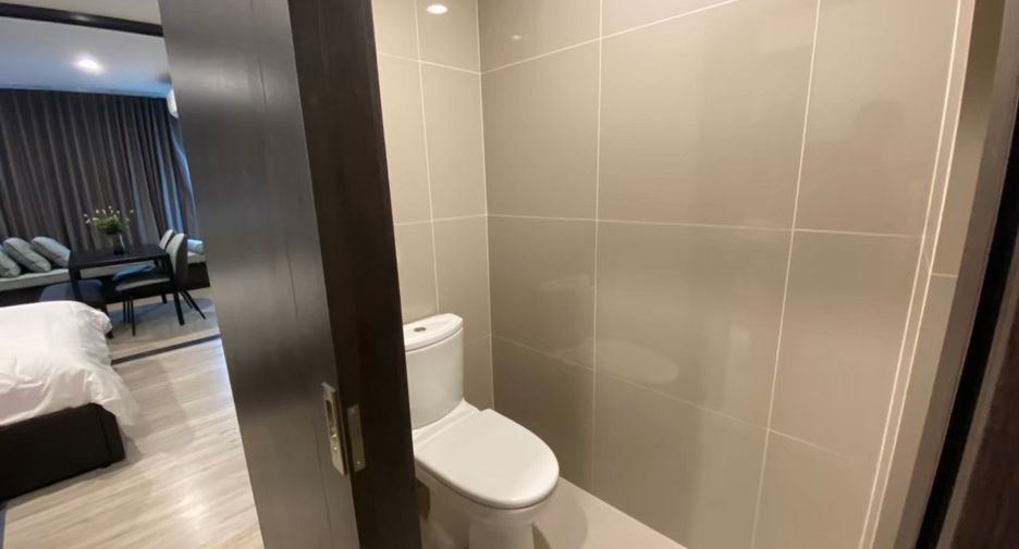 For rent 1 bed condo in Huai Khwang, Bangkok