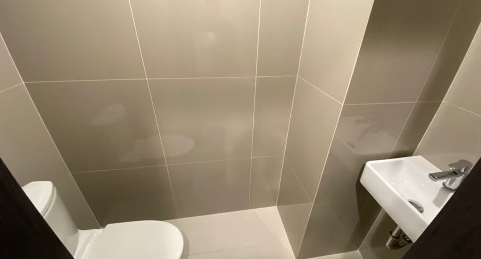 For rent 1 bed condo in Huai Khwang, Bangkok