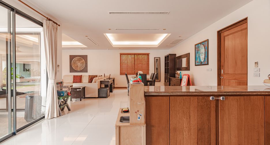 For sale 4 bedrooms villa in Thalang, Phuket