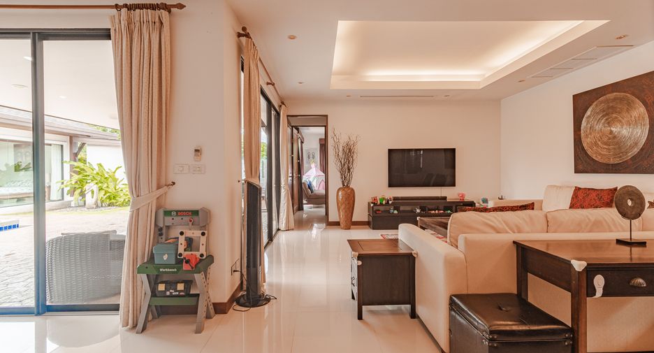 For sale 4 bedrooms villa in Thalang, Phuket