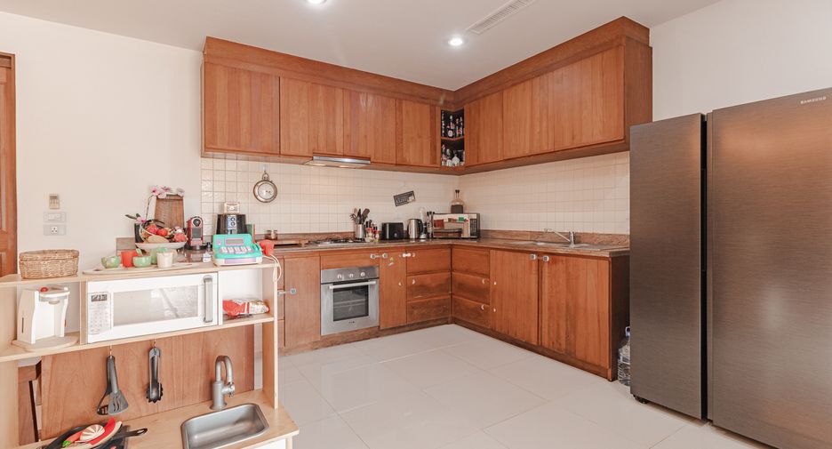 For sale 4 bedrooms villa in Thalang, Phuket