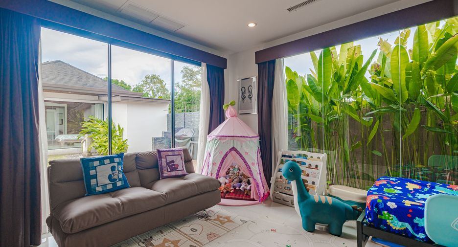 For sale 4 bedrooms villa in Thalang, Phuket
