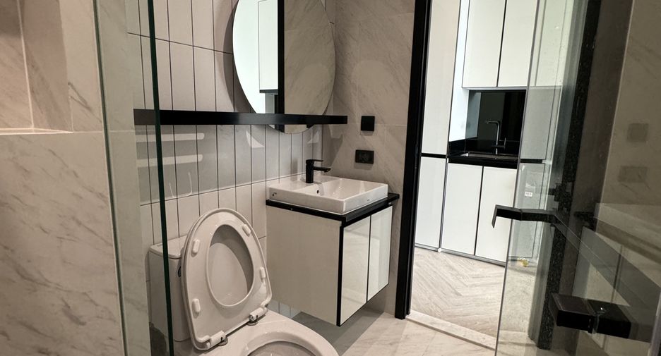 For sale and for rent studio condo in Khlong San, Bangkok