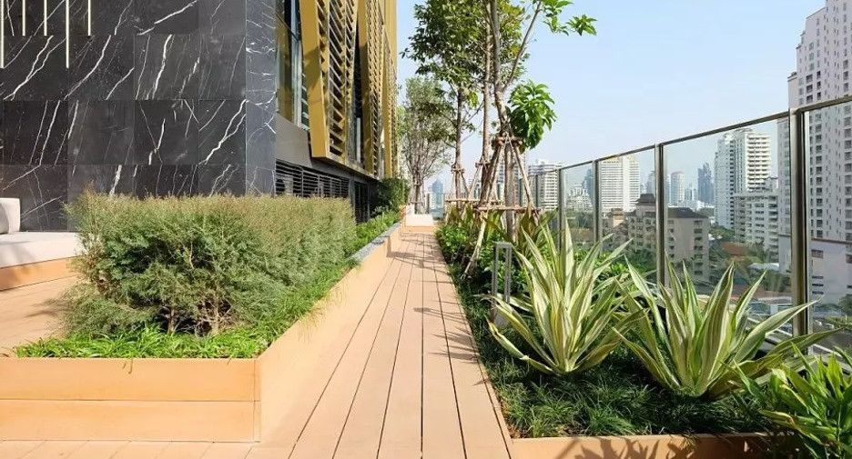 For rent 1 bed condo in Watthana, Bangkok