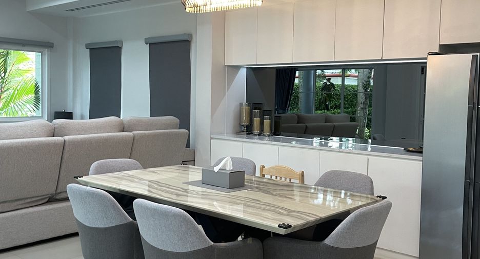 Casa en alquiler de 3 habitaciones en Mueang Phuket, Phuket