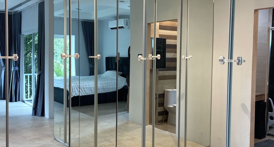Casa en alquiler de 3 habitaciones en Mueang Phuket, Phuket