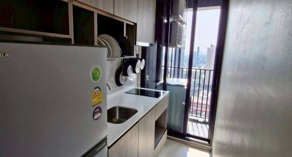 Condo en alquiler de 1 habitaciones en Watthana, Bangkok
