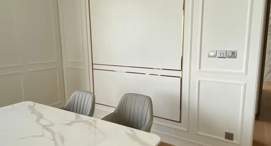 For rent 2 bedrooms condo in Sathon, Bangkok
