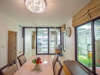 For rent 3 bedrooms townhouse in Phra Khanong, Bangkok