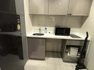 À louer 1 chambre condo à Huai Khwang, Bangkok