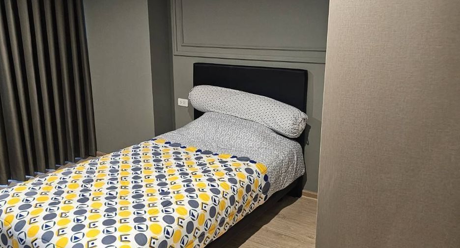 For rent 2 bedrooms condo in Huai Khwang, Bangkok