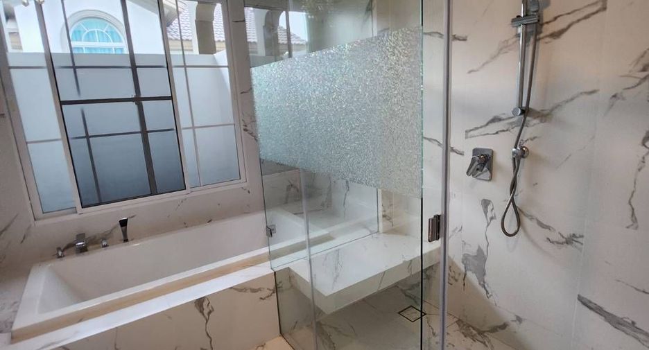 Haus zum Kauf und zur Miete mit 4 Zimmer in Bang Khen, Bangkok