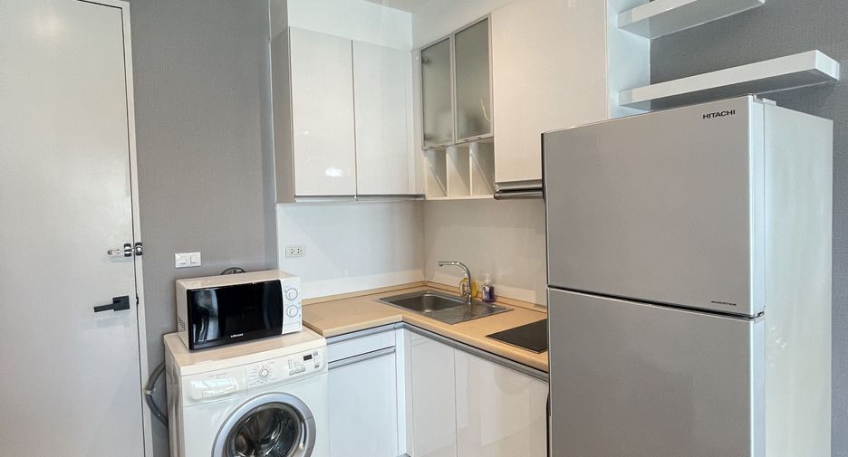 For sale 1 bed condo in Thon Buri, Bangkok