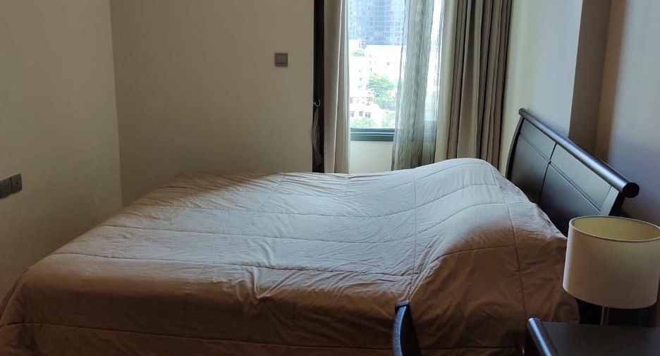 For sale 1 bed condo in Khlong Toei, Bangkok