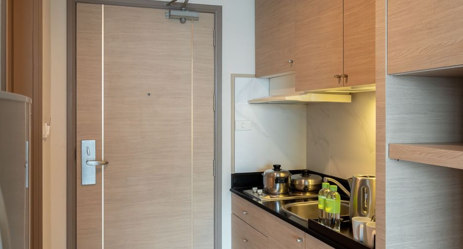 For rent studio apartment in Khlong Toei, Bangkok