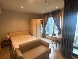 À louer studio condo à Huai Khwang, Bangkok