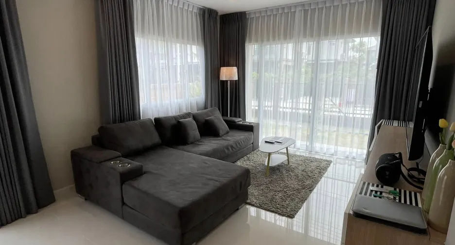 Casa en alquiler de 3 habitaciones en Thalang, Phuket