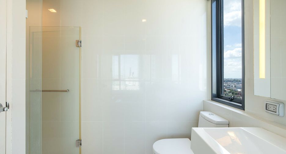 For sale and for rent 2 bedrooms condo in Phra Khanong, Bangkok