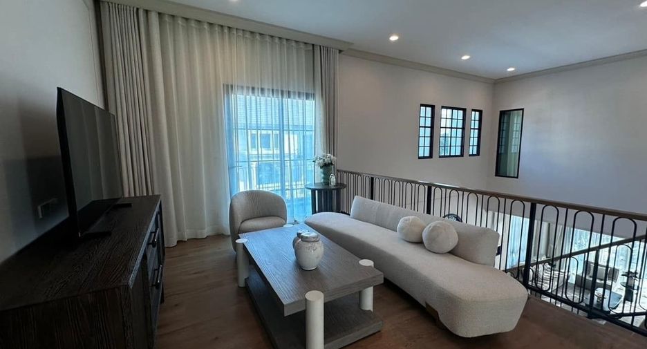 For rent 5 bedrooms house in Saphan Sung, Bangkok
