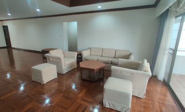 For rent 3 bedrooms apartment in Watthana, Bangkok