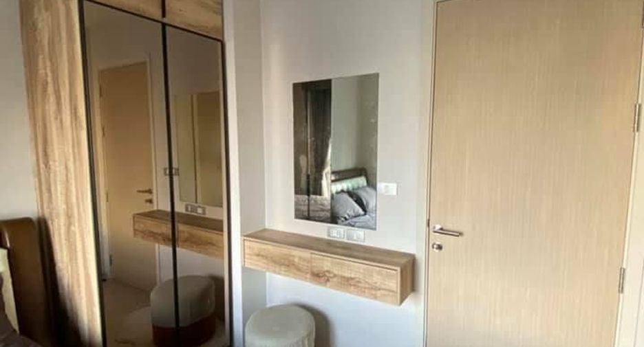 For sale 1 bed condo in Huai Khwang, Bangkok