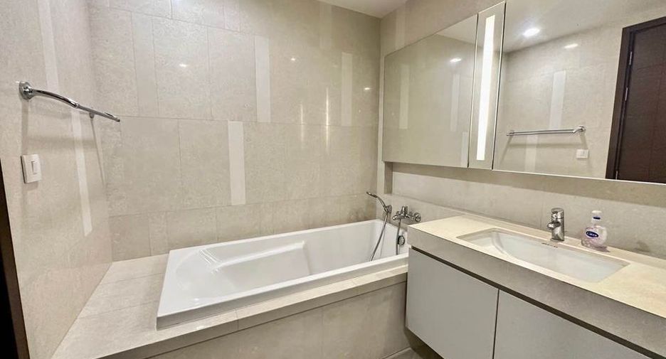 For rent 1 bed condo in Watthana, Bangkok