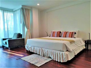 For rent 4 bedrooms condo in Sathon, Bangkok