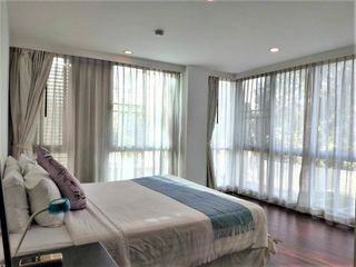 For rent 4 bedrooms condo in Sathon, Bangkok