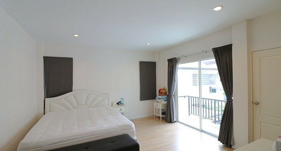 For sale 3 bedrooms house in Prawet, Bangkok