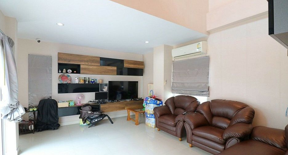For sale 3 bedrooms house in Prawet, Bangkok