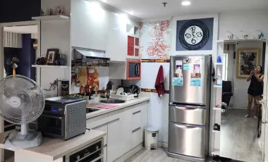 出售 和 出租 2 卧室 公寓 在 Huai Khwang, 曼谷