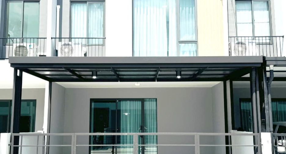For rent 3 bedrooms townhouse in Bang Phli, Samut Prakan