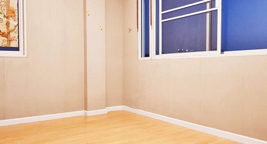 For sale 4 bedrooms townhouse in Prawet, Bangkok