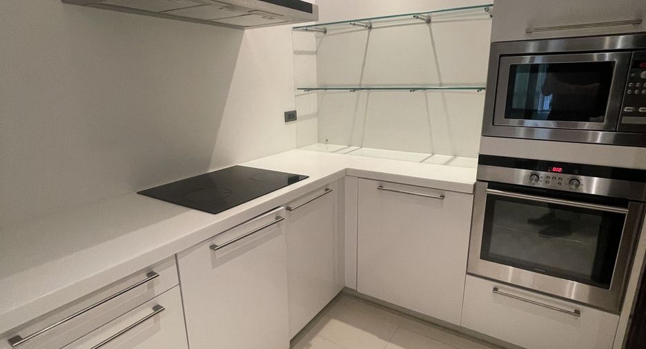 For sale 4 bedrooms condo in Khlong Toei, Bangkok