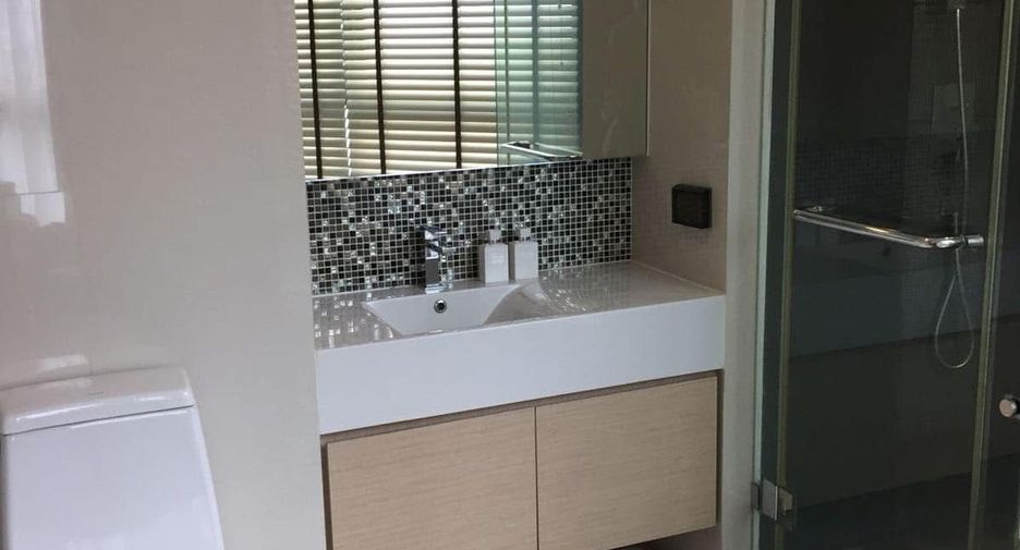 Wohnung zur Miete mit 2 Zimmer in Khlong Toei, Bangkok