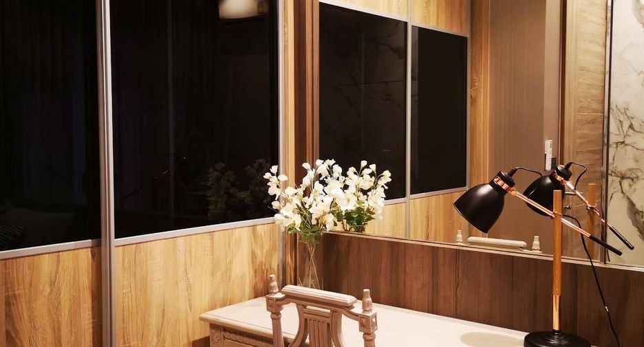 For rent 1 bed condo in Phra Khanong, Bangkok