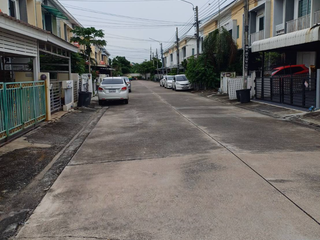 出售 3 卧室 联排别墅 在 Prawet, 曼谷