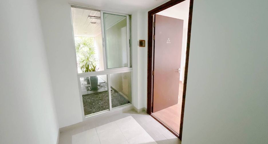For rent 1 bed condo in Phaya Thai, Bangkok