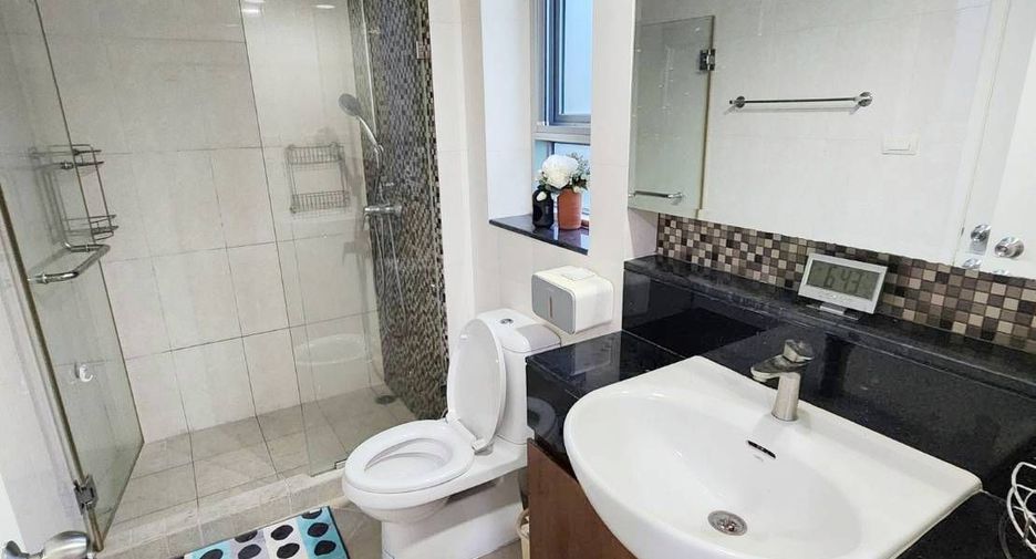 For rent 1 bed condo in Phaya Thai, Bangkok
