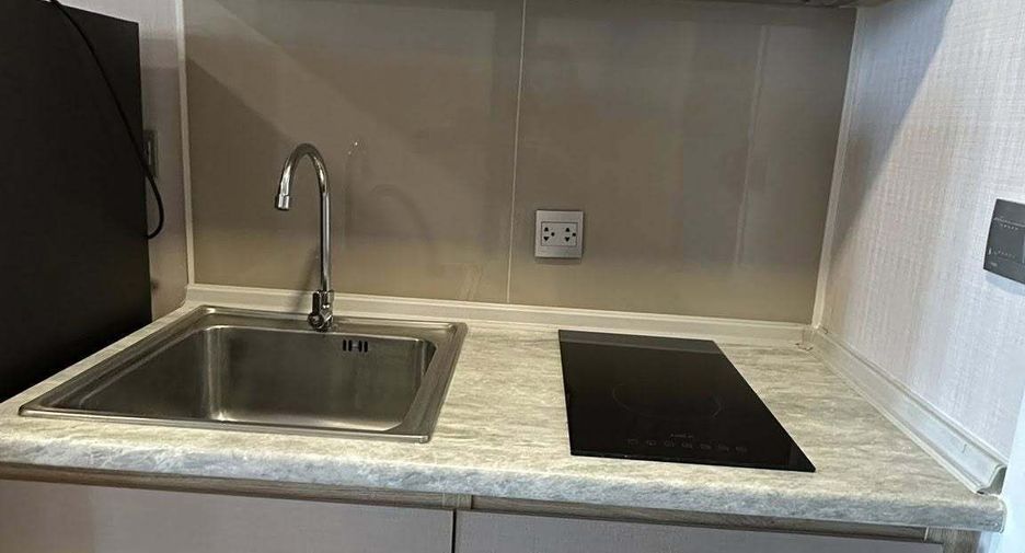 For rent 1 bed condo in Wang Thonglang, Bangkok