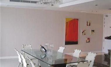 Condo en alquiler de 3 habitaciones en Khlong Toei, Bangkok