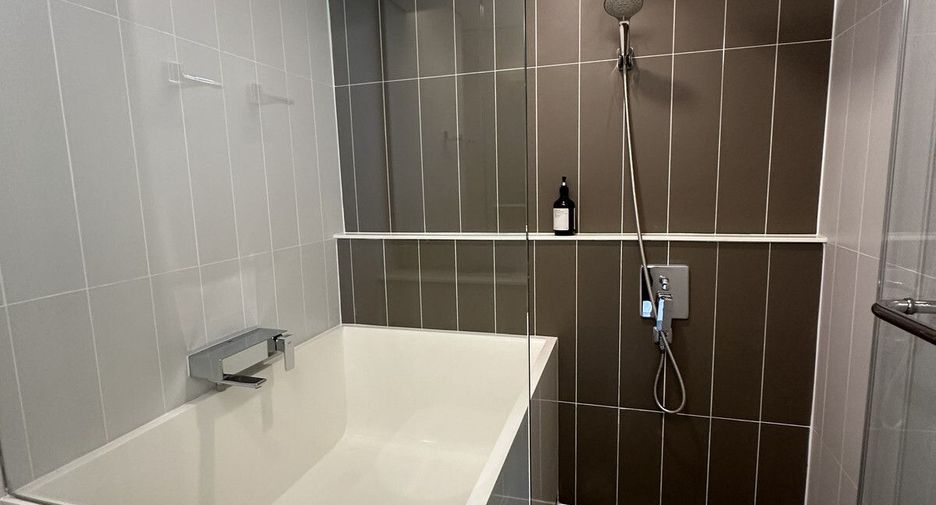 For sale 2 bedrooms condo in Khlong Toei, Bangkok