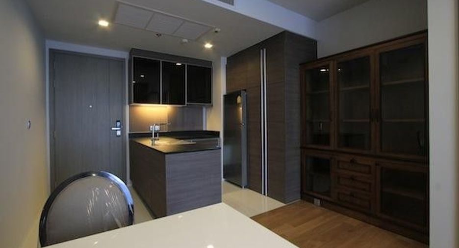 For sale 1 Beds condo in Khlong Toei, Bangkok