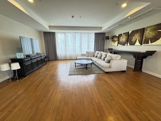 For rent 4 bedrooms condo in Watthana, Bangkok