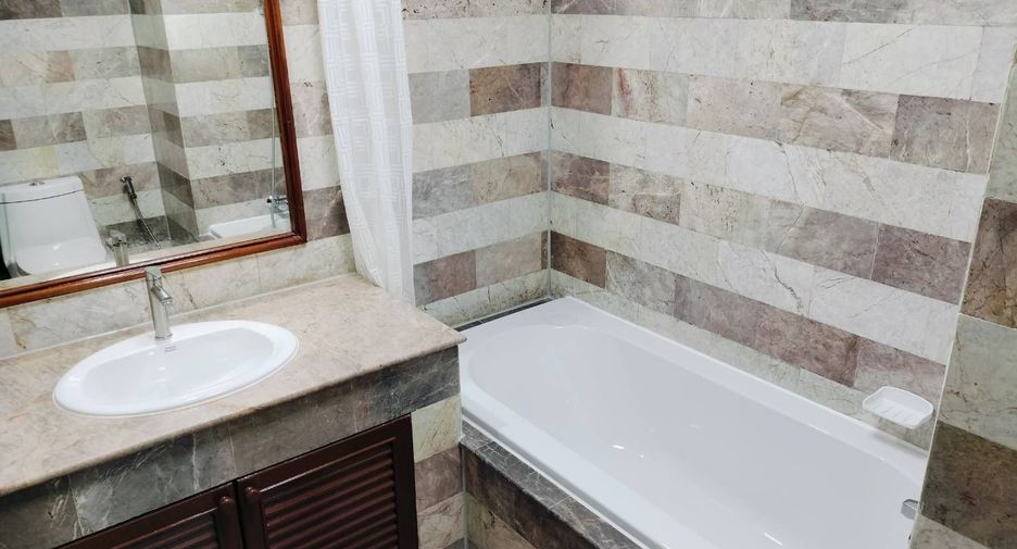 For rent studio condo in Watthana, Bangkok
