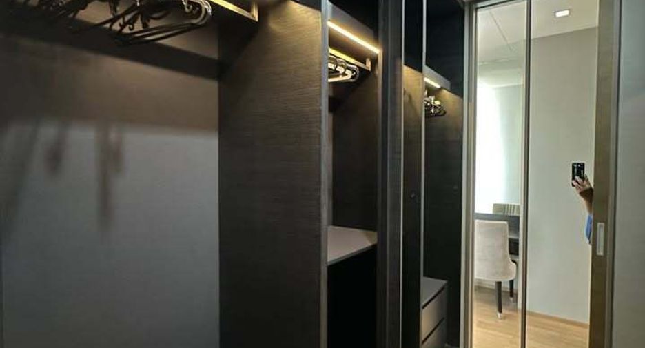For rent 2 bedrooms condo in Sathon, Bangkok