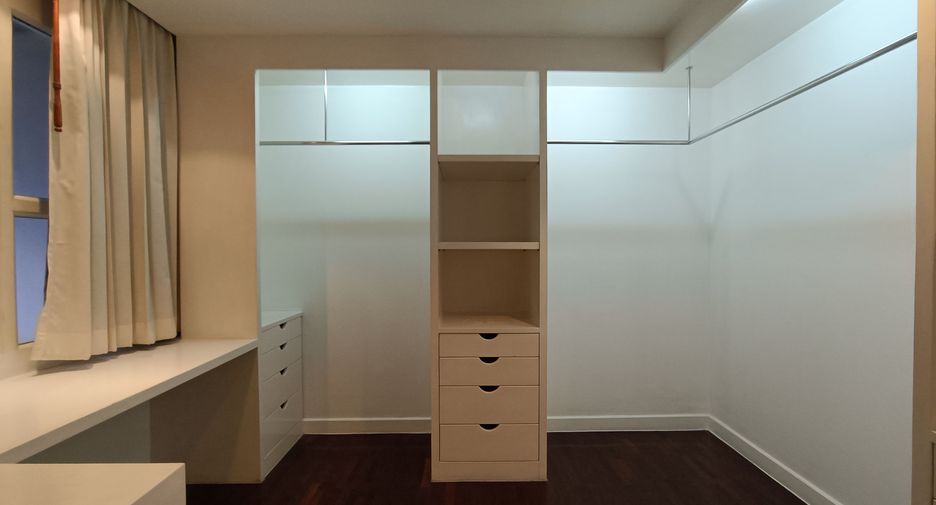 For rent 2 ベッドルーム apartment in Pathum Wan, Bangkok