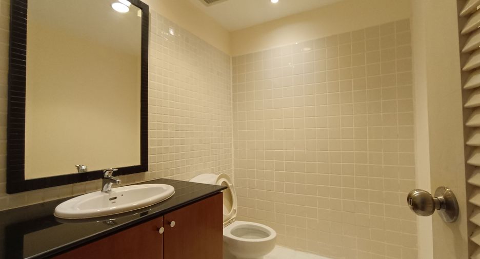 For rent 2 ベッドルーム apartment in Pathum Wan, Bangkok