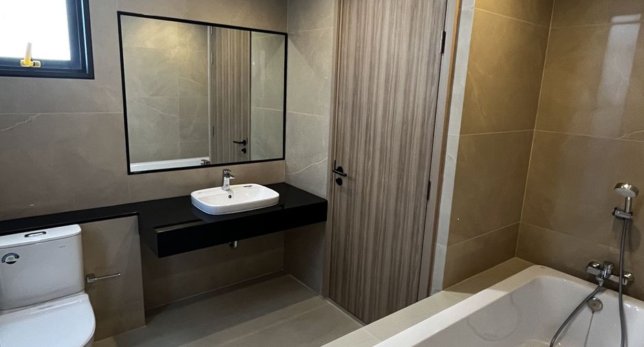 For rent 2 ベッドルーム apartment in Khlong Toei, Bangkok